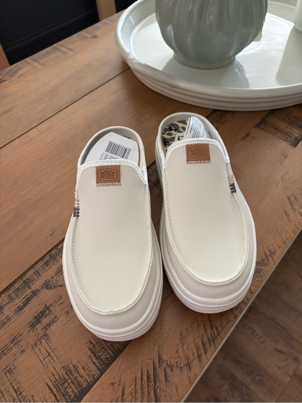 Hey Dude Austin Lift white Leather womens Shoes - White with Camo Insole